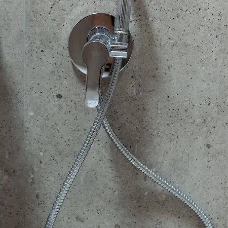 Ξενοδοχείο με διαμερίσματα Ambrosia & 3*