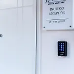 Aparthotel Ambrosia & 3*