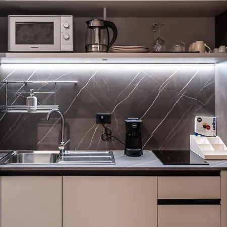 Ambrosia & Aparthotel *