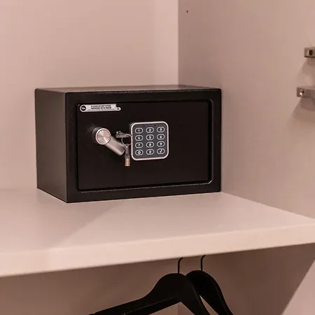 Apartahotel Ambrosia & *