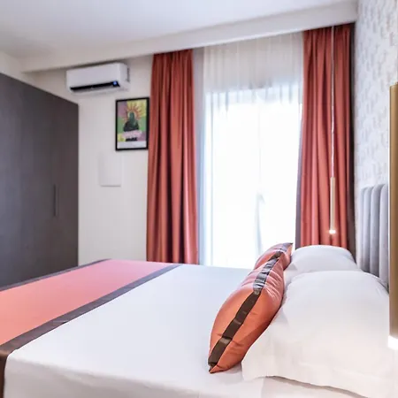 Aparthotel Ambrosia & 4*
